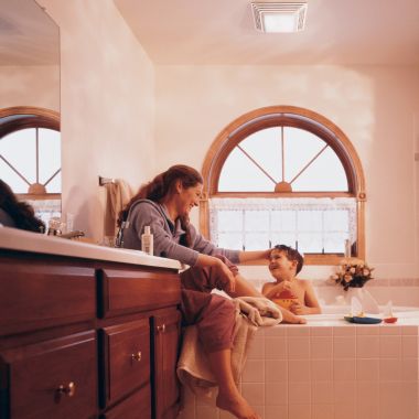 Click here to see Broan HD80L Broan-NuTone Heavy-Duty Ventilation Fan with Incandescent Light, 80 CFM - HD80L 