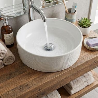 Click here to see Mountain Plumbing Products MT742/CPB Mountain Plumbing Soft Touch Round Lavatory Drain w/ EZ-CLICK, Polished Chrome - MT742/CPB