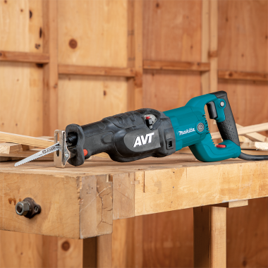 Click here to see Makita JR3070CT Makita AVT Corded Reciprocating Saw with Anti-Vibration Technology, 15 AMP Motor with Clutch Assembly, with Blades and Steel Case - JR3070CT