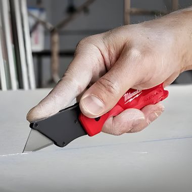 Click here to see Milwaukee 48-22-1500 Milwaukee 48-22-1500 FASTBACK Compact Folding Utility Knife