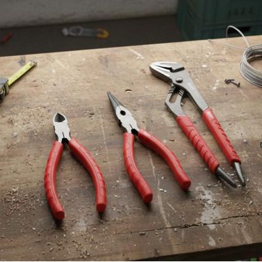 Click here to see Milwaukee 48-22-6331 Milwaukee  48-22-6331 Pliers Kit, 3pcs 