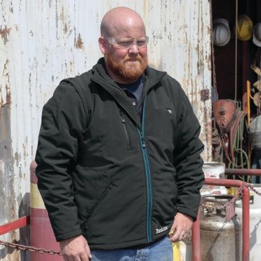 Click here to see Makita CJ102DZL Makita Large Black 12V CXT Lithium-Ion Cordless Heated Jacket - CJ102DZL