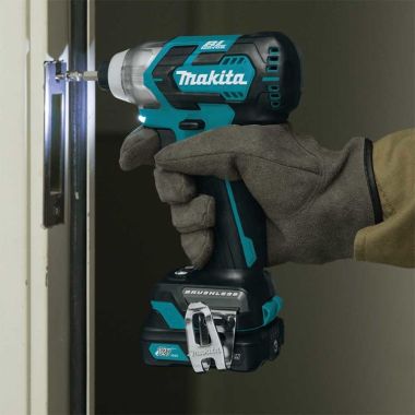 Click here to see Makita DT04R1 Makita 2.0Ah 12V max CXT Lithium-Ion Brushless Cordless Impact Driver Kit - DT04R1