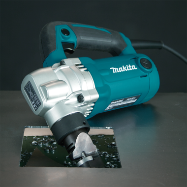 Click here to see Makita JN3201 Makita 10 Gauge Nibbler - JN3201