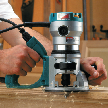 Click here to see Makita RD1101 Makita 2-1/4 HP D-Handle Router with Variable Speed Control and Rugged Aluminum Motor Housing, 11A Motor with 24,000 RPM - RD1101