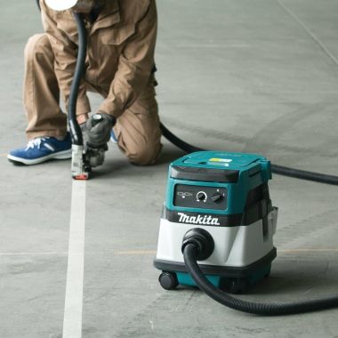 Click here to see Makita XCV04Z Makita 36V (18V X2) LXT Lithium-Ion Corded/Cordless 2.1 Gallon Dry Vacuum with HEPA Filter, 127 CFM, 96
