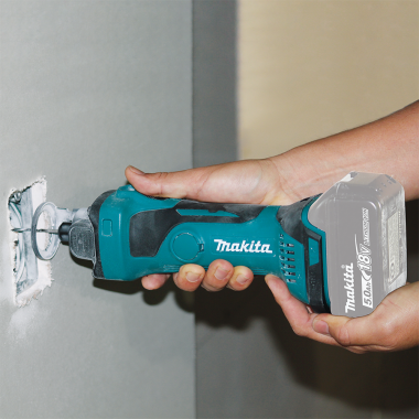 Click here to see Makita XOC01Z Makita 18V LXT Lithium-Ion Cordless Cut-Out Tool with Slim Body Design and Slide Switch with Lock-On, 30,000 RPM, Accepts 1/8