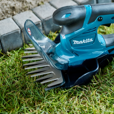 Click here to see Makita 195176-7 Makita Shear Blade Assembly Set for 18V LXT Grass Shear - 195267-4