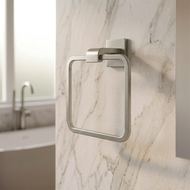 Click here to see Delta 77546-SS Delta Ara 7