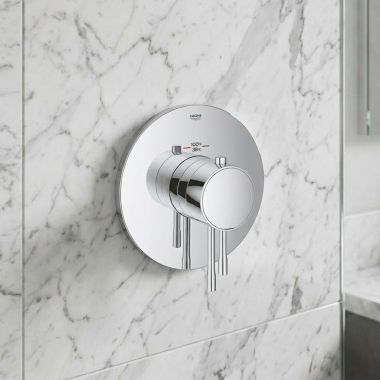 Click here to see Grohe 19988001 GROHE GROHFLEX ESSENCE Dual Function Trim, Polished Chrome – 19988001