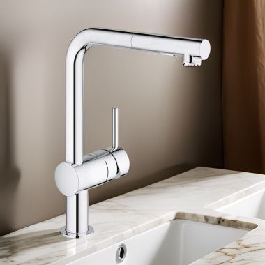 Click here to see Grohe 30300000 Grohe Minta Single-Handle Pull-Out Kitchen Faucet, StarLight Chrome - 30300000