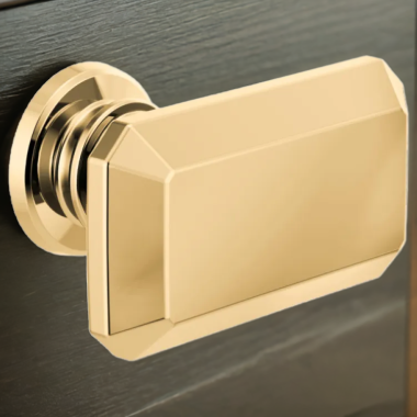 Click here to see Brizo 699276-PG Brizo Invari Rectangular Metal Drawer Knob, Brilliance Polished Gold - 699276-PG