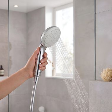 Click here to see Grohe 26047001 GROHE New Tempesta 100 2-Spray Handshower, 1.75 GPM, StarLight Chrome - 26047001 