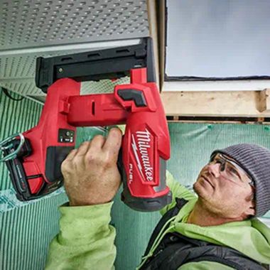 Click here to see Milwaukee 2749-21CT Milwaukee M18 FUEL 18-Guage 1/4in Cordless Narrow Crown Stapler Kit - 2749-21CT