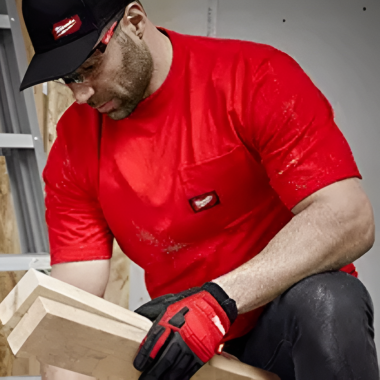 Click here to see Milwaukee 601R-S Milwaukee Small Red Short Sleeve Heavy Duty Pocket T-Shirt - 601R-S