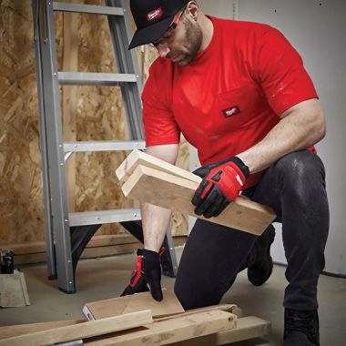 Click here to see Milwaukee 601R-L Milwaukee Large Red Short Sleeve Heavy Duty Pocket T-Shirt - 601R-L