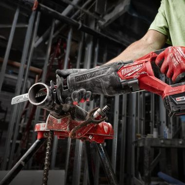 Click here to see Milwaukee 2822-20 Milwaukee M18 FUEL Brushless Cordless SAWZALL Reciprocating Saw with ONE-KEY (Tool-Only) - 2822-20