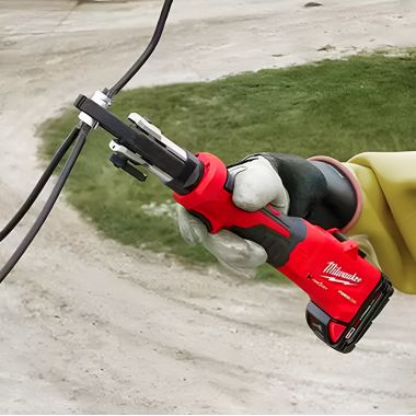 Click here to see Milwaukee 2978-22K Milwaukee M18 Cordless FORCE LOGIC 6T Linear Utility Crimper Kit with Kearney Jaw - 2978-22K