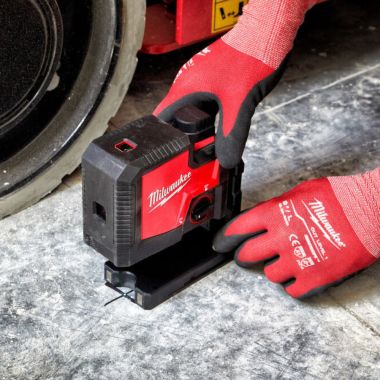 Click here to see Milwaukee 3510-21 Milwaukee USB Rechargeable Green 3-Point Laser with 150' Working Range, Rated IP54, 1/4