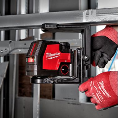 Click here to see Milwaukee 3522-21 Milwaukee 100' USB Rechargeable Green Cross Line & Plumb Points Laser with 165' Range with Detector and 1/4-20 Thread Mount -3522-21