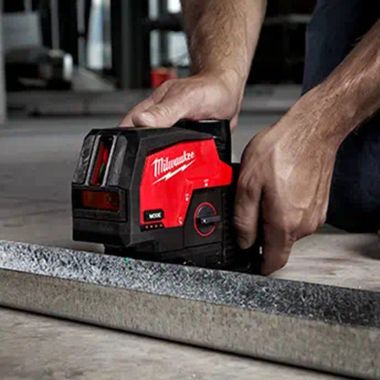 Click here to see Milwaukee 3622-21 Milwaukee M12 Cordless Green 125' Cross Line and Plumb Points Laser Kit with 1-Pc 3.0 Ah Battery - 3622-21