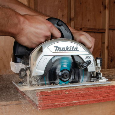 Click here to see Makita XSH04ZB Makita 18V Circular Saw With 6-1/2