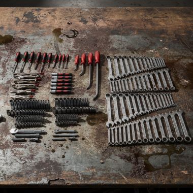 Click here to see Milwaukee 48-22-9489 Milwaukee 191-Piece Mechanic's Tool Set Includes Ratchets, Sockets, Wrenches, Pry Bars & INKZALL Markers - 48-22-9489