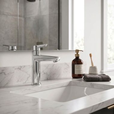 Click here to see Delta 571-PR-MPU-DST Delta Galeon Single Handle Bathroom Faucet, Metal Pop-Up, 1.2 GPM, Lumicoat Chrome - 571-PR-MPU-DST