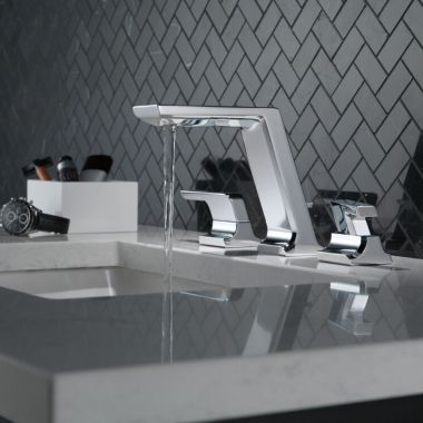 Click here to see Delta 3599LF-PR-MPU Delta Pivotal Widespread Lavatory Faucet, 8