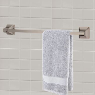 Click here to see Pfister BTB-FE1K Pfister Park Avenue 18