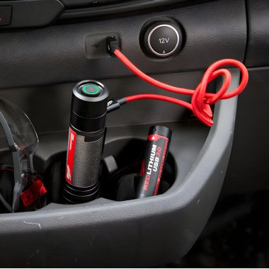 Click here to see Milwaukee 2162-21 Milwaukee REDLITHIUM USB 2,000L Slide Focus Flashlight - 2162-21