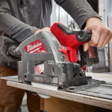 Click here to see Milwaukee 2831-21 Milwaukee M18 FUEL 6-1/2
