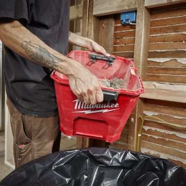 Click here to see Milwaukee 0922-20 Milwaukee 6-Gallon Wet/Dry Vacuum Tank with Oversized Tank Drain- 0922-20