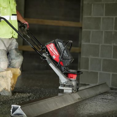 Click here to see Milwaukee 48-38-2006 Milwaukee 6' Heavy Duty Screed Bar for MX FUEL Vibratory Screed - 48-38-2006