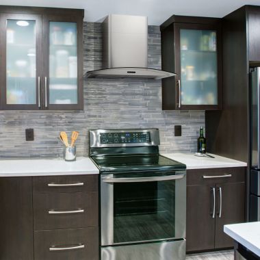 Click here to see Broan EW4630SS Broan-NuTone Elite 30-Inch Convertible Curved Glass Chimney Range Hood, 460 CFM, Stainless Steel - EW4630SS