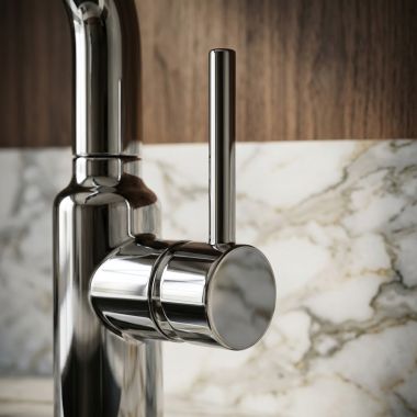 Click here to see Delta RP103843PC Delta Handle Set With Set Screw for Daneri Single Handle Pull-Out Kitchen Faucet, Chrome - RP103843PC