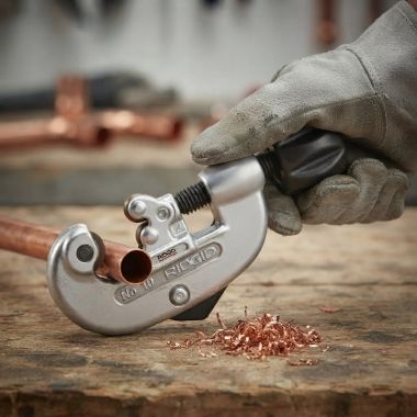 Click here to see RDG 32920 RIDGID #15 Screw Feed Tubing and Conduit Cutter - 32920 