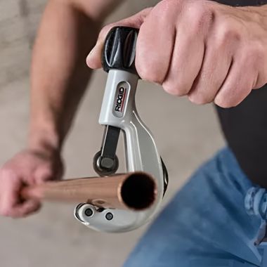 Click here to see Ridgid 66737 RIDGID 150-L Constant Swing Tubing Cutter for 1/4
