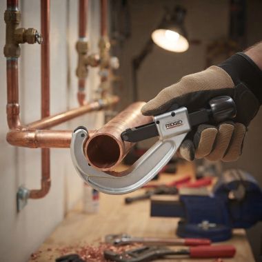 Click here to see RDG 36597 RIDGID 153 Quick-Acting Tubing Cutter, 1-1/4