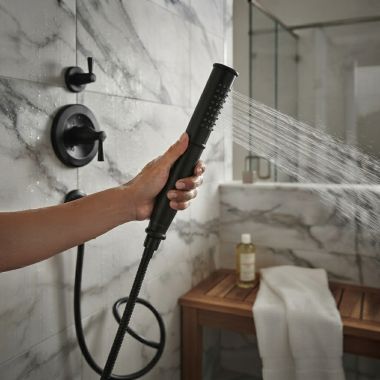 Click here to see Moen 195957BL Moen Single-Function Hand Shower for 9025 Freestanding Tub Filler, Circle, Eco-Performance, 1.75 GPM, WaterSense, Matte Black - 195957BL