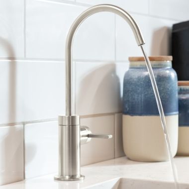 Click here to see Delta DWQ4001002-SS Delta Contemporary Single-Handle Beverage Faucet, 1.5 GPM, Stainless - DWQ4001002-SS