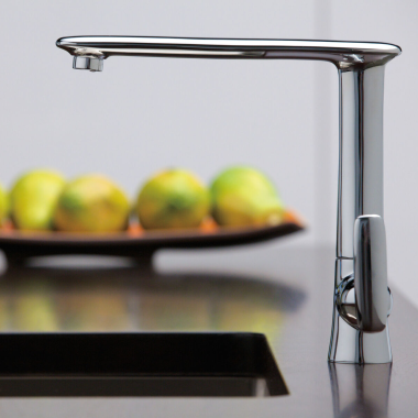 Click here to see Delta 33801-DV Delta Andian Single-Handle Kitchen Faucet, Chrome - 33801-DV