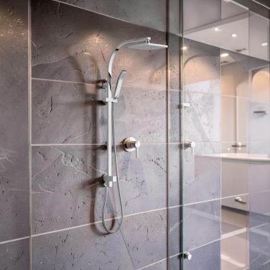 Click here to see Delta ISP00011 Delta Tetra Fixed Bar Hard Connection Shower System, 2.4 GPM, Chrome - ISP00011
