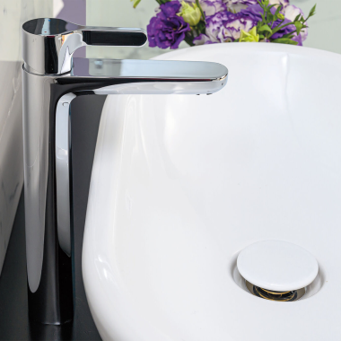 Click here to see Delta 35525 Delta Kendari Single-Handle Bathroom Faucet w/ Pop-Up, Chrome - 35525