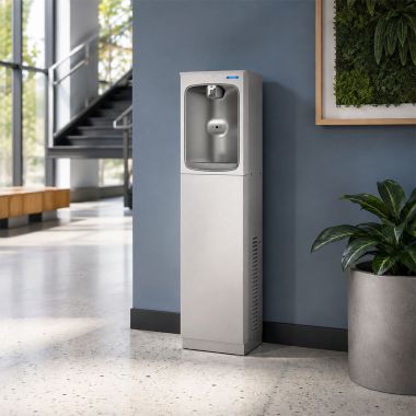 Click here to see Oasis 507203 Oasis Free-Standing Contactless Bottle Filler with QUASAR, Dual Filtration, Refrigerated, 10 GPH, Stainless Steel - PF2CP10EBQ (507203)