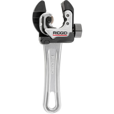 Click here to see Ridgid 32573 RIDGID Model 118 2-in-1 Close Quarters AUTOFEED Cutter with Ratchet Handle - 32573